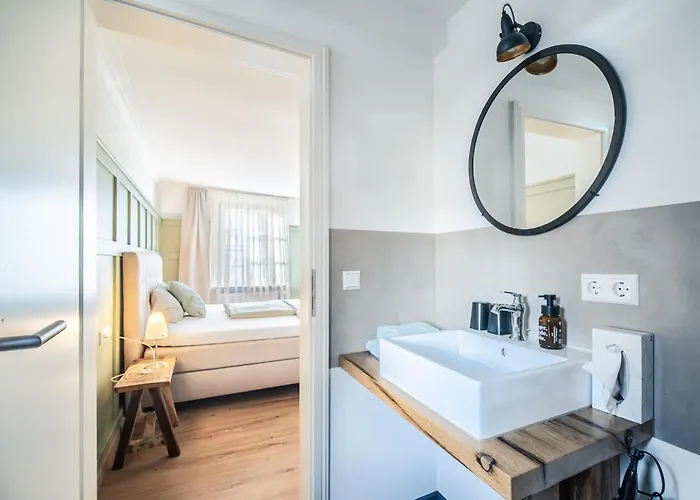 Bed & Breakfast Altes Rathaus Schwaigern